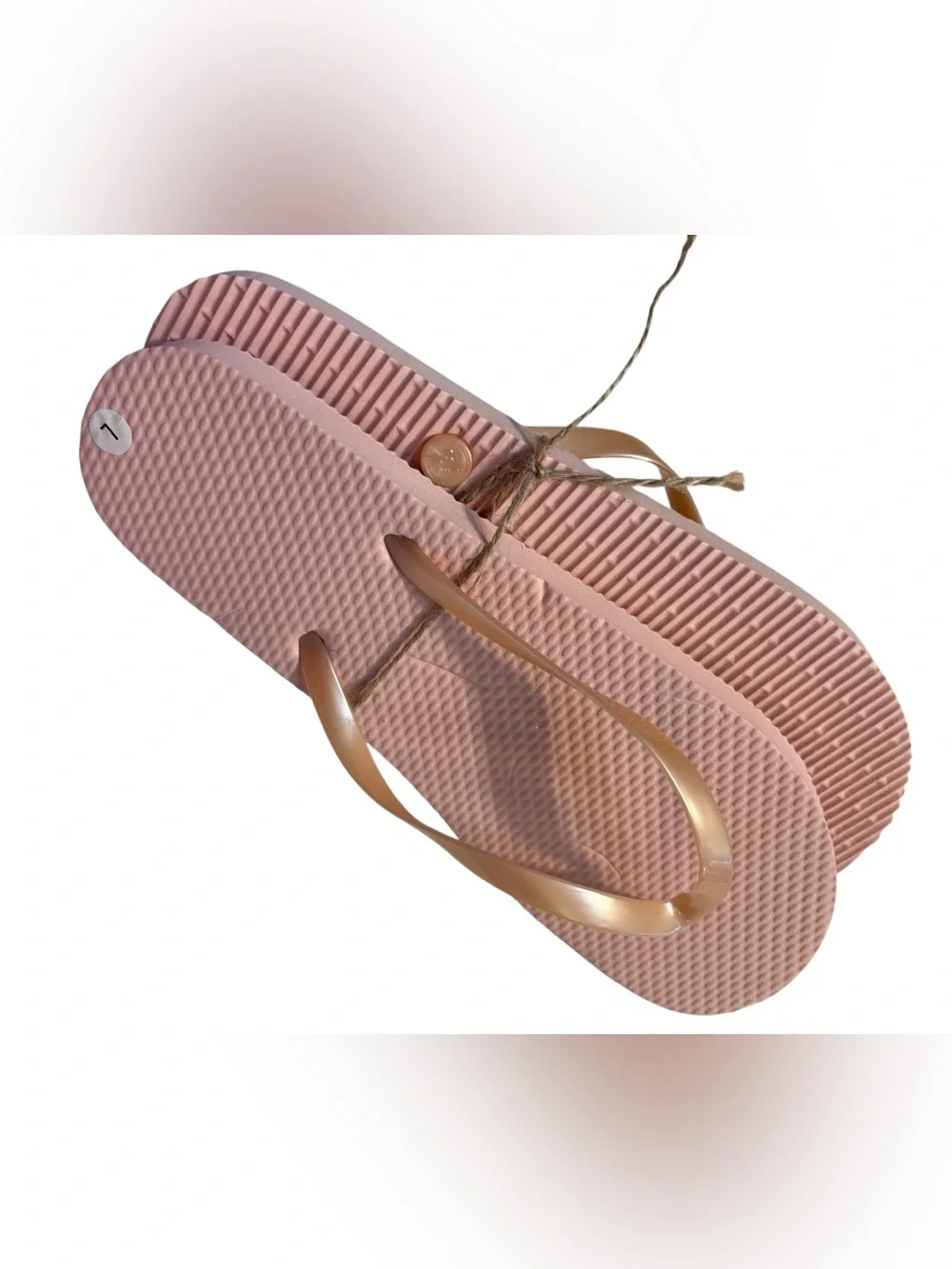 NWT Flip Flops Size Large (8-9) Beach Sandals Pale Pink